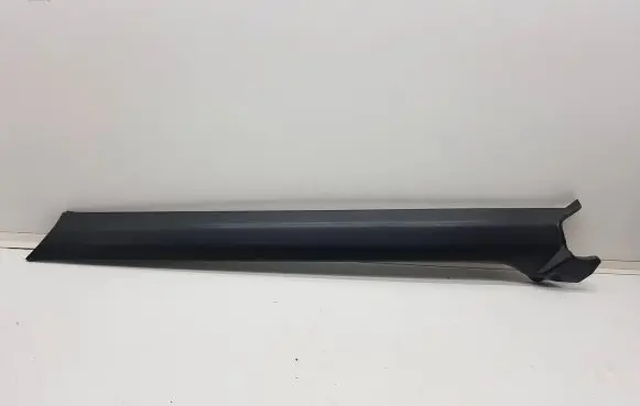 Land Rover Discovery 4 - LR4 Windshield trim