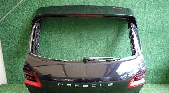 Porsche Macan (95B) Tailgate/trunk/boot lid