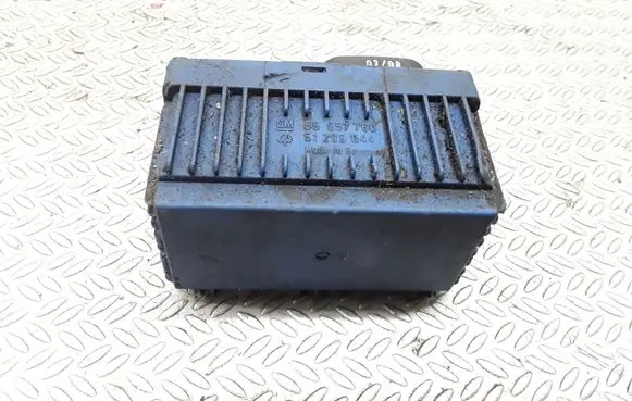 Opel Corsa D Glow plug pre-heat relay 55557760