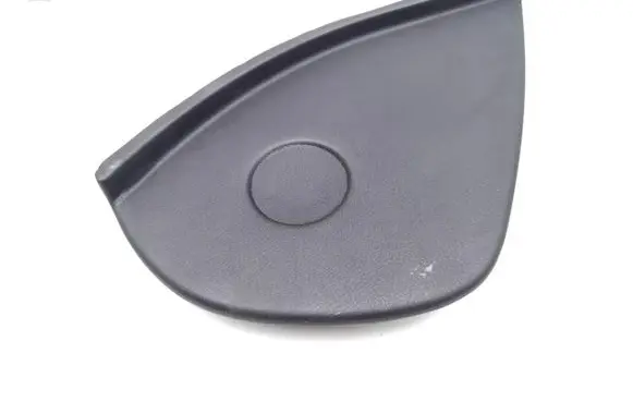 Maserati GranTurismo Dashboard side end trim 