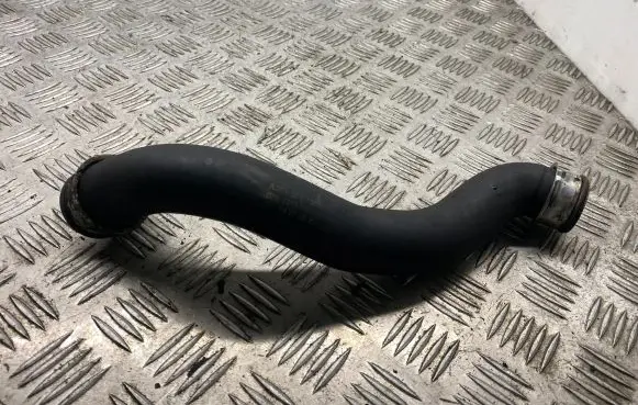 Mercedes-Benz C W204 Engine coolant pipe/hose A2045011582