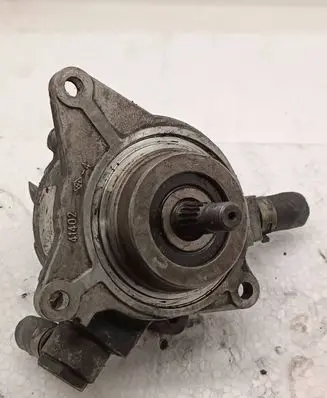 Nissan Navara D40 Power steering pump 41402