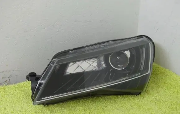 Skoda Superb B8 (3V) Headlight/headlamp 3v1941015b
