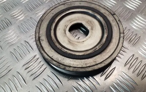 Opel Vivaro Crankshaft pulley