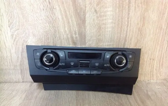 Audi A5 8T 8F Climate control unit 8T2820043AG