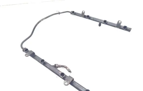 Jeep Grand Cherokee (WJ) Fuel main line pipe