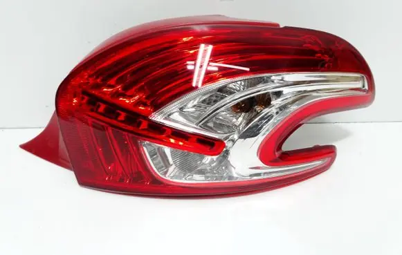 Peugeot 208 I Rear/tail lights 9672628380