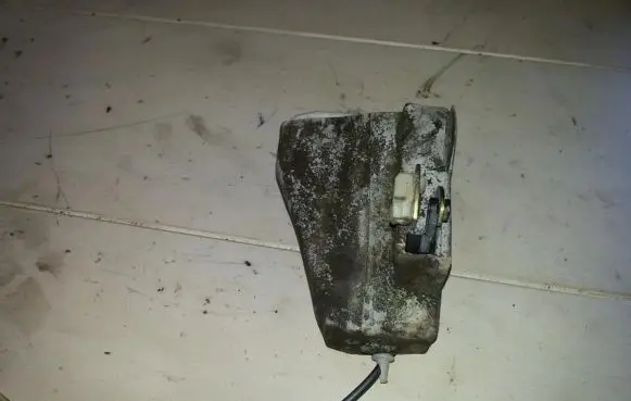 Ford Scorpio Front door lock