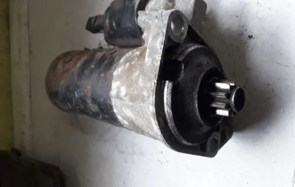 Volkswagen PASSAT B6 Starter motor 0986015970