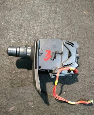 Renault Clio III Indicator stalk 88102002010 0008101535