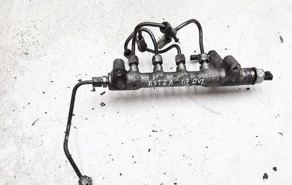 Opel Astra H Fuel main line pipe 55PP0501 10284303907