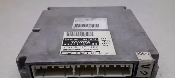 Toyota Camry Engine control unit/module 896613T100