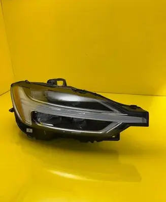 Volvo XC60 Headlight/headlamp 32208974