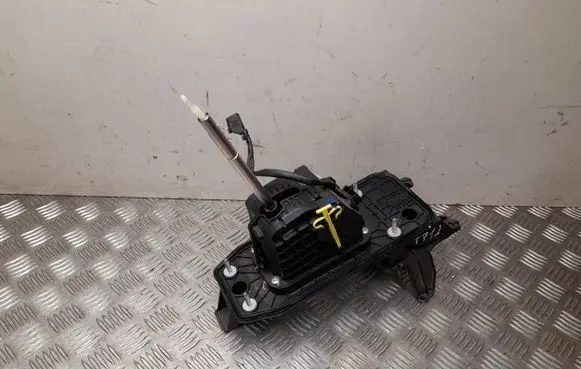 Seat Alhambra (Mk2) Gear shifter/selector 7N1713025H