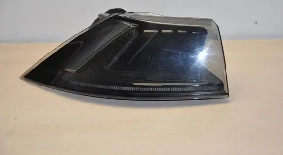 Peugeot 508 II Rear/tail lights 9813508680