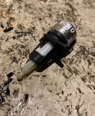 Volvo XC40 Headlight level adjustment motor 89022080