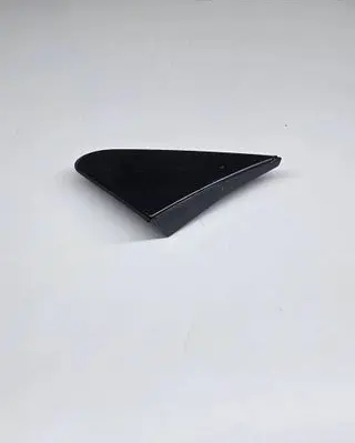 Fender trim (molding)