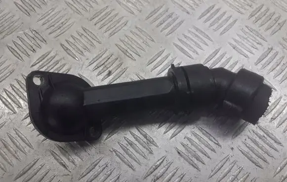 Skoda Superb B5 (3U) Engine coolant pipe/hose 038121121G