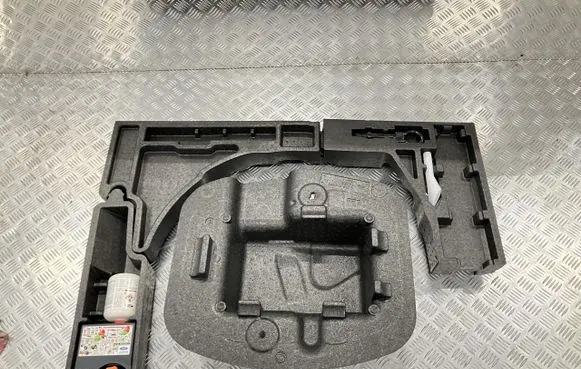 Ford Kuga III Tool set DG15100