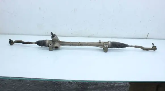 Toyota Auris 150 Steering rack 930911