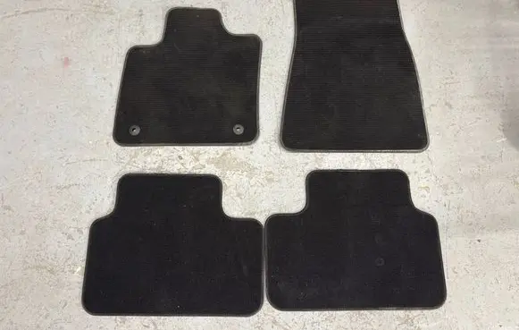 Volvo C40 Car floor mat set 32288613 32288615 32288616