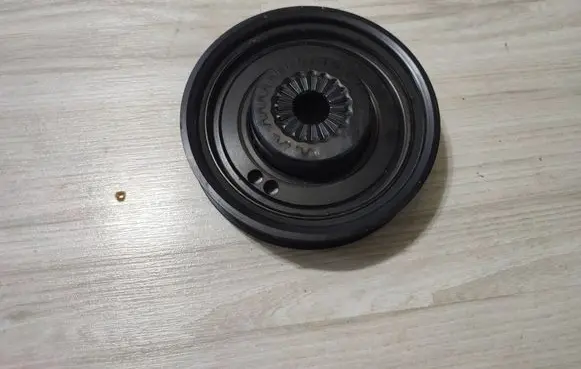 Skoda Scala Crankshaft pulley 04C105243T