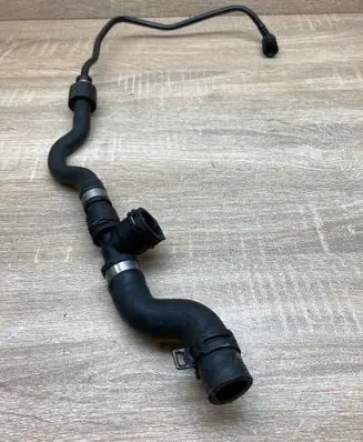BMW 5 F10 F11 Engine coolant pipe/hose 7575435 15476810