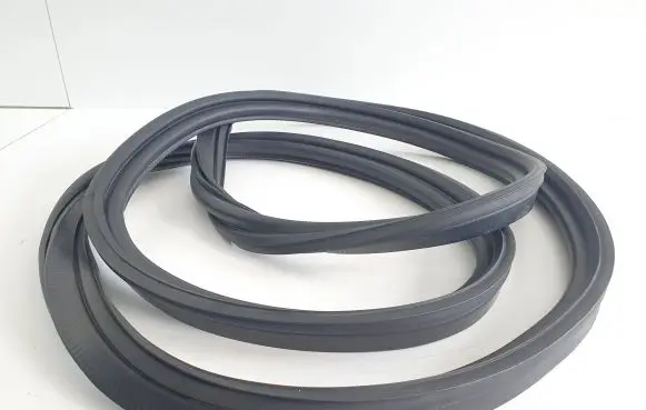 Ford Transit Courier Loading door rubber seal (on body) 