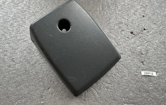 Nissan Patrol Y60 Other trunk/boot trim element 9093106J01