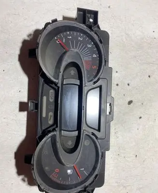 Speedometer (instrument cluster)