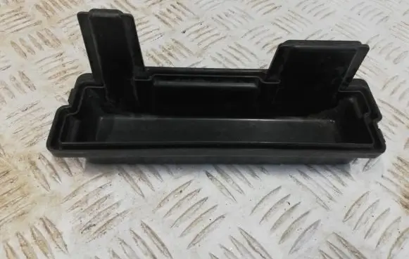 Renault Zoe Fuse box cover 243824477R