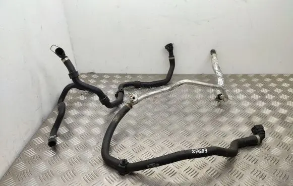 BMW X1 F48 F49 Engine coolant pipe/hose 7645479 7645523 7645476