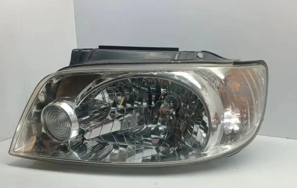 Hyundai Matrix Headlight/headlamp 92101170