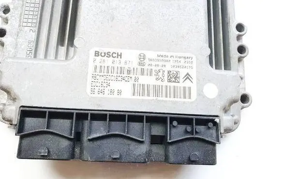 Citroen C4 I Engine control unit/module 9664618080 0281013871