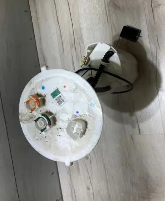 Toyota Hilux VIII In-tank fuel pump 770100K201