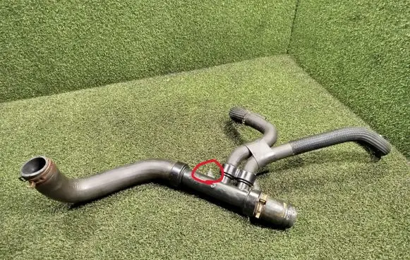 Opel Vivaro Engine coolant pipe/hose S6000304 HSRZ00105