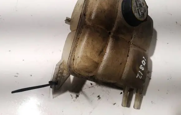 Ford Focus Coolant expansion tank/reservoir 3M5H8K218