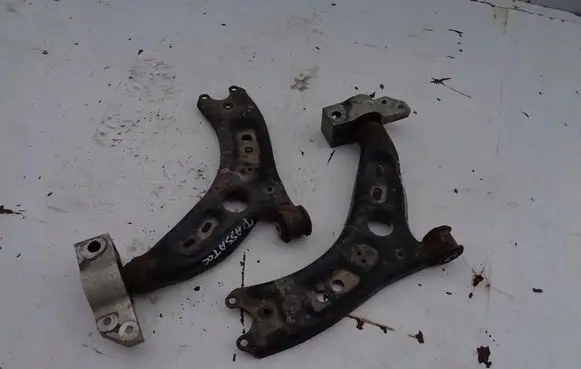 Volkswagen PASSAT CC Front control arm