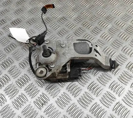Ford Focus Front wiper linkage and motor BM5117504AM