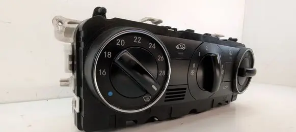 Mercedes-Benz A W169 Climate control unit A1698301385