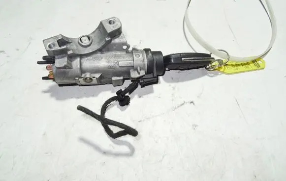 Audi A4 S4 B7 8E 8H Ignition lock 4B0905851P