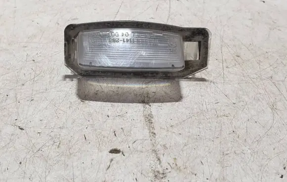 Mitsubishi Outlander Number plate light 1141283