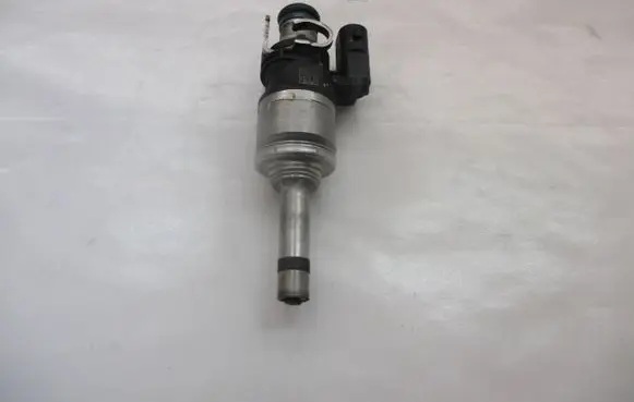 Ford Focus Fuel injector H6BG9F593AB R0DB