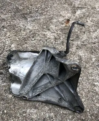 Audi A6 S6 C6 4F Engine mounting bracket 4F0199388C 4F0199308P