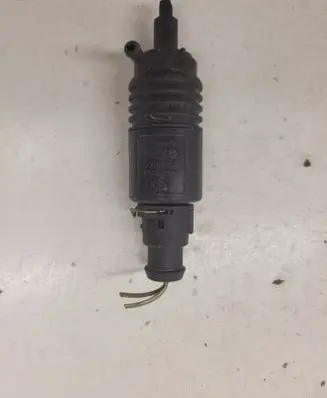 Audi A6 S6 C4 4A Windscreen/windshield washer pump 4A0955651