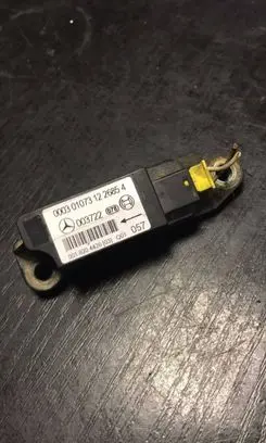 Mercedes-Benz C W203 Airbag deployment crash/impact sensor 0018204426