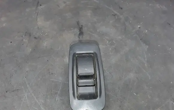 Toyota Corolla Verso E121 Electric window control switch NOCODE
