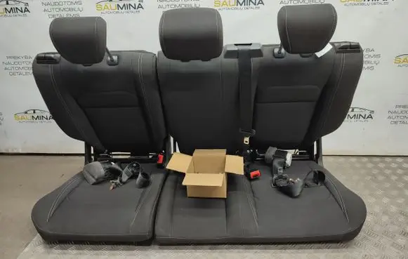 Ford Kuga II Second row seats 