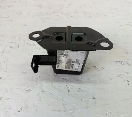 Quarter panel pressure vent