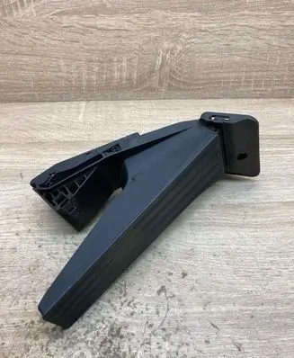 BMW 5 F10 F11 Accelerator throttle pedal 6789998 25916010